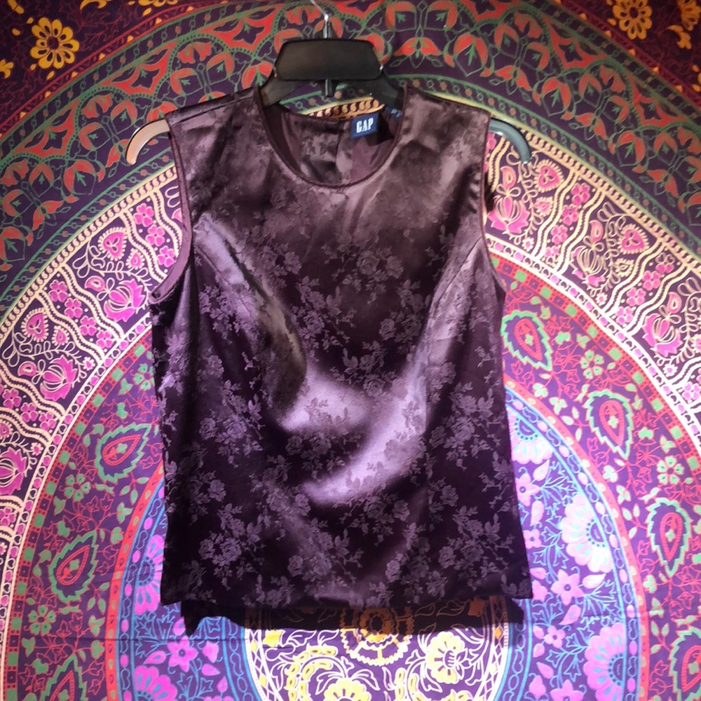 Gap burgundy sleeveless top with rose embroidery.  Velvet trim